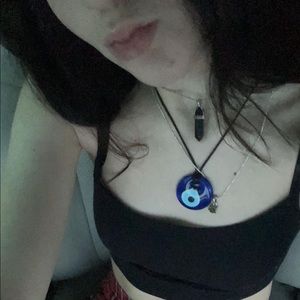 Meet your Posher, Avery